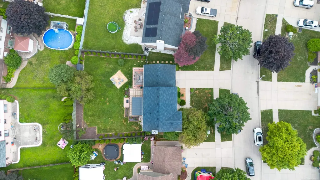 7584 Maple Drive Westland City MI 48185