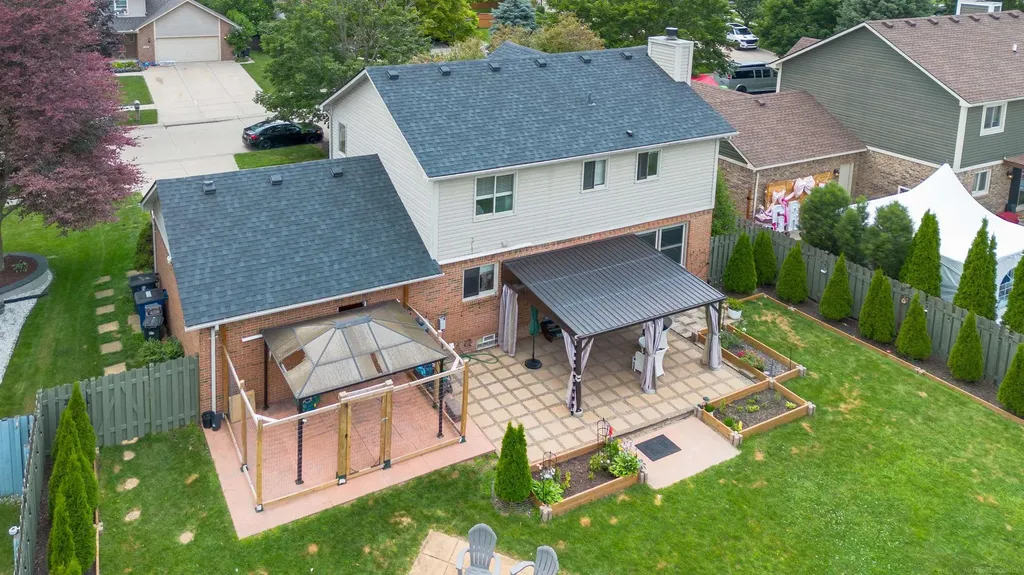 7584 Maple Drive Westland City MI 48185