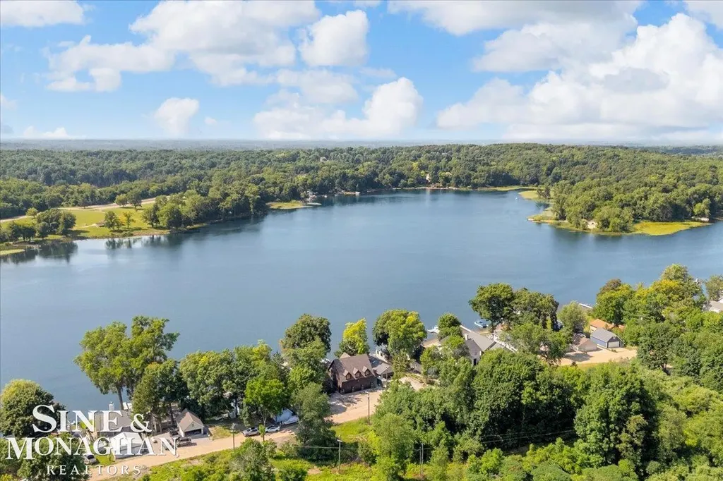 5940 Silver Birch Road Hadley Township MI 48462