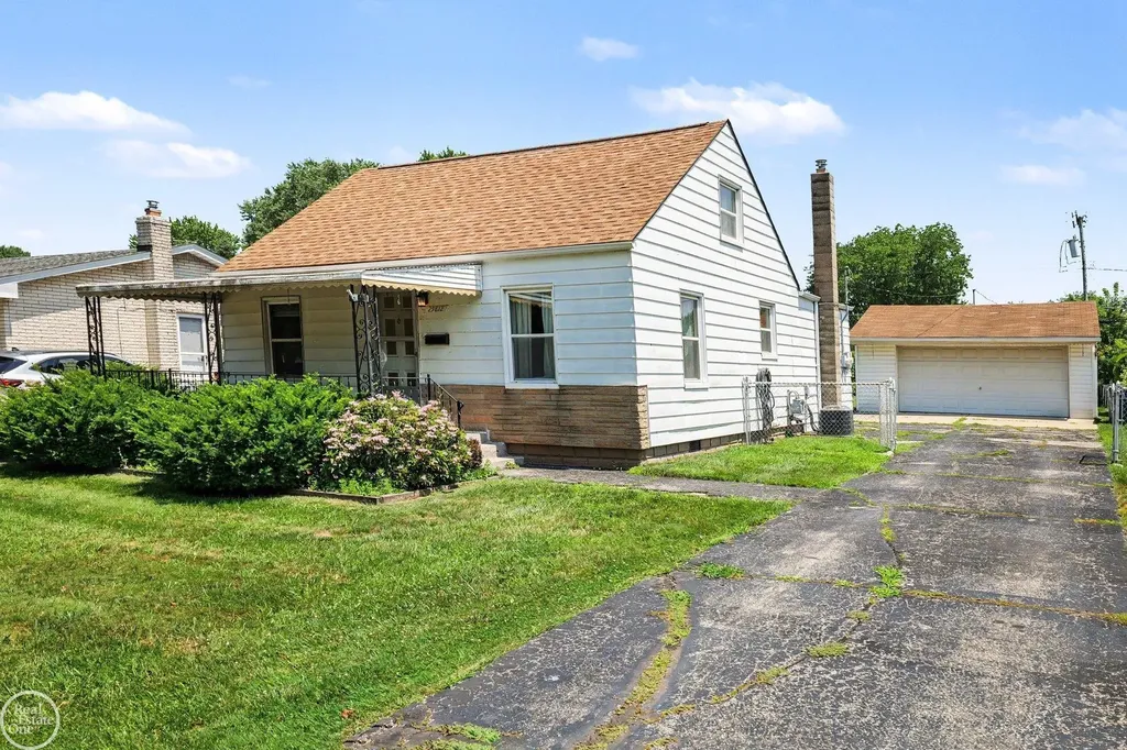 29812 Gloria Street St. Clair Shores City MI 48082