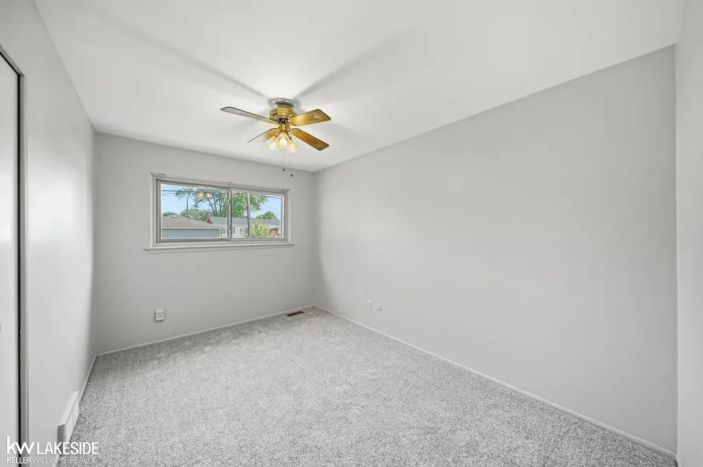 25318 Rubin Road Warren City MI 48089