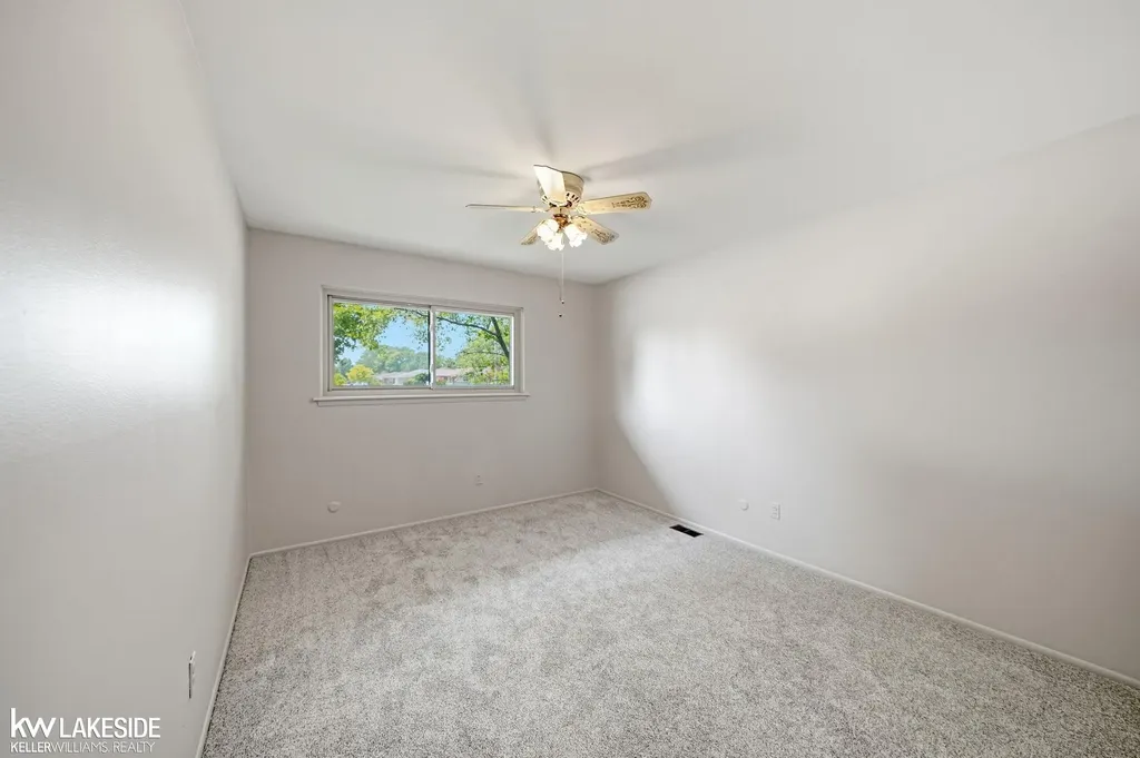 25318 Rubin Road Warren City MI 48089