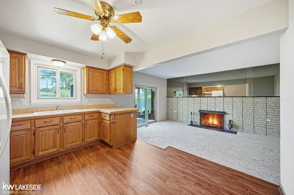 25318 Rubin Road Warren City MI 48089