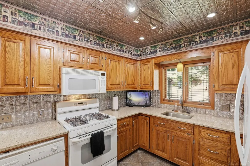 8357 Van Aiken Street Ida Township MI 48140