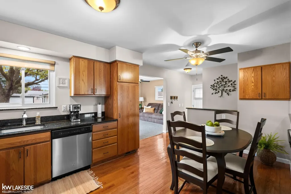 32344 Firwood Warren City MI 48088