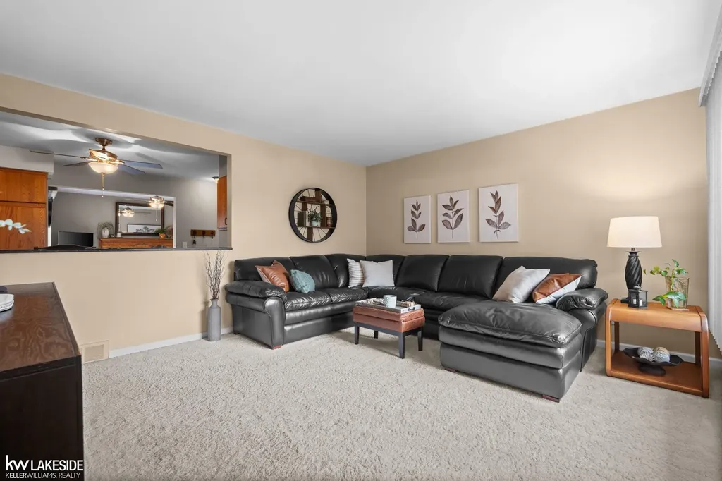 32344 Firwood Warren City MI 48088