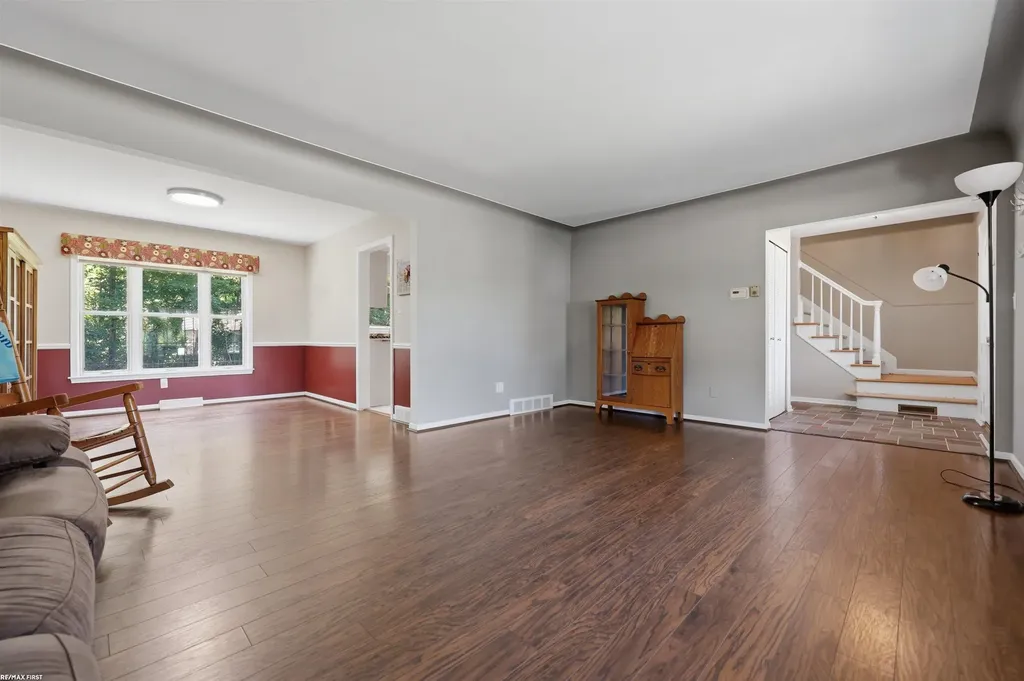 49861 Valley Drive Shelby Charter Township MI 48317
