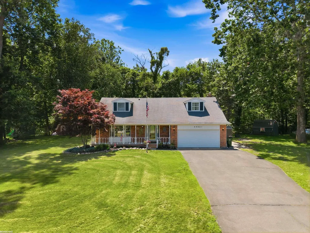 49861 Valley Drive Shelby Charter Township MI 48317