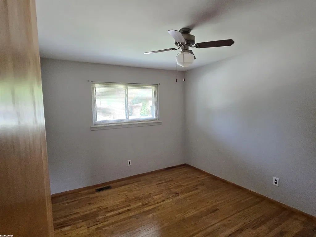 14968 Clemson Drive Sterling Heights City MI 48313