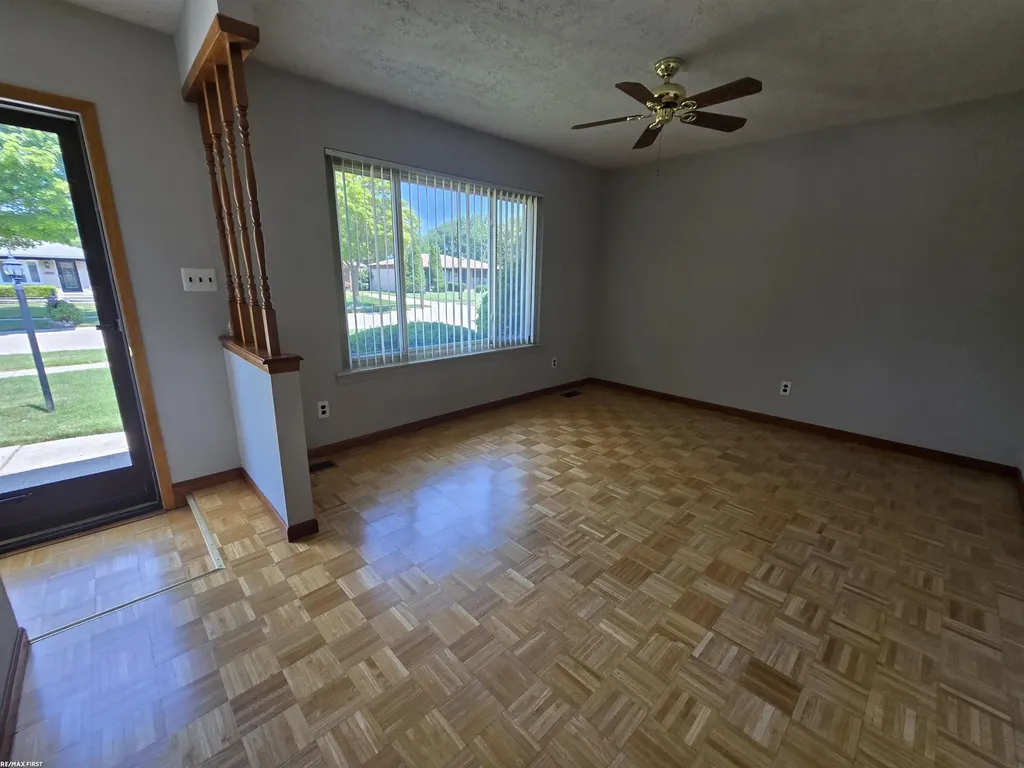 14968 Clemson Drive Sterling Heights City MI 48313