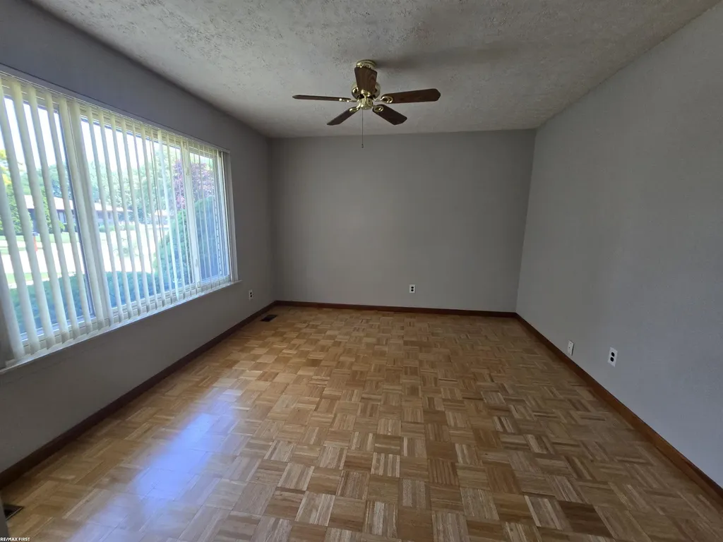 14968 Clemson Drive Sterling Heights City MI 48313
