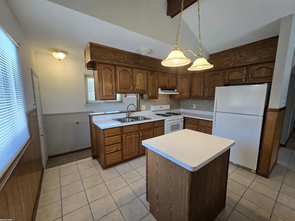 14968 Clemson Drive Sterling Heights City MI 48313