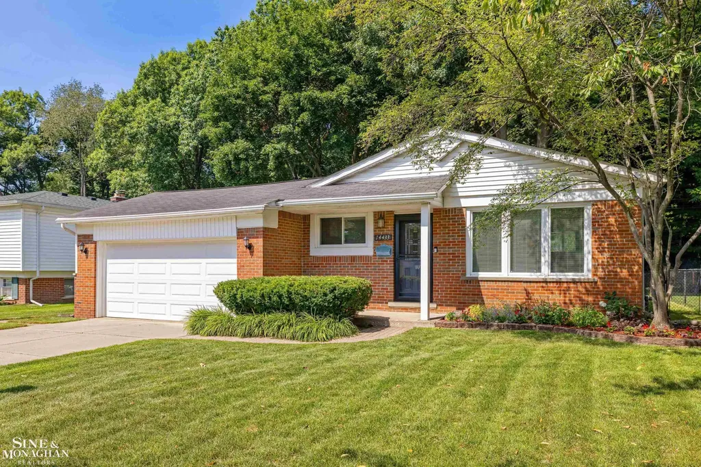 14433 Oxford Road Plymouth City MI 48170
