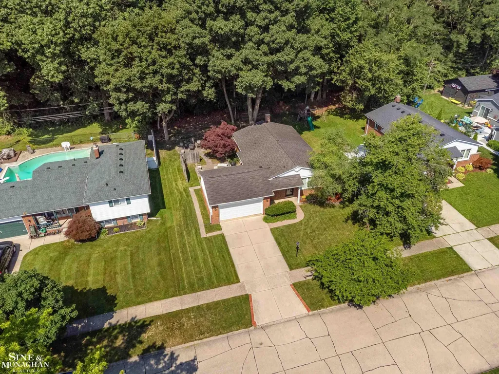 14433 Oxford Road Plymouth City MI 48170