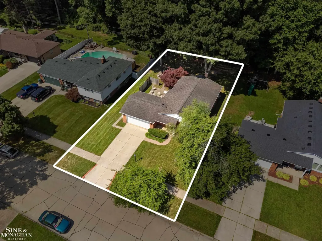 14433 Oxford Road Plymouth City MI 48170