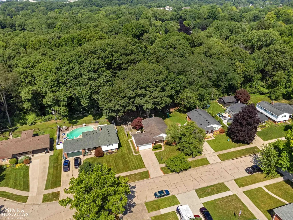 14433 Oxford Road Plymouth City MI 48170