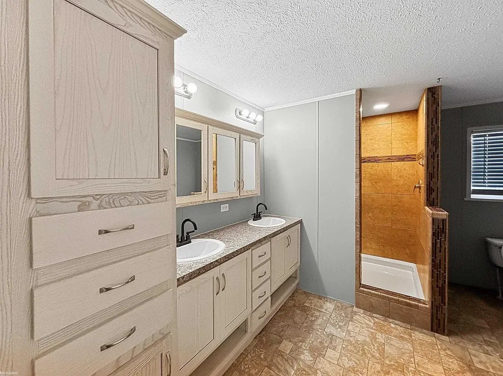 46301 Gabrielle Drive Macomb Township MI 48044