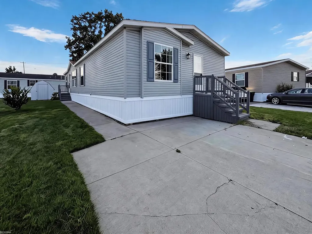 46301 Gabrielle Drive Macomb Township MI 48044