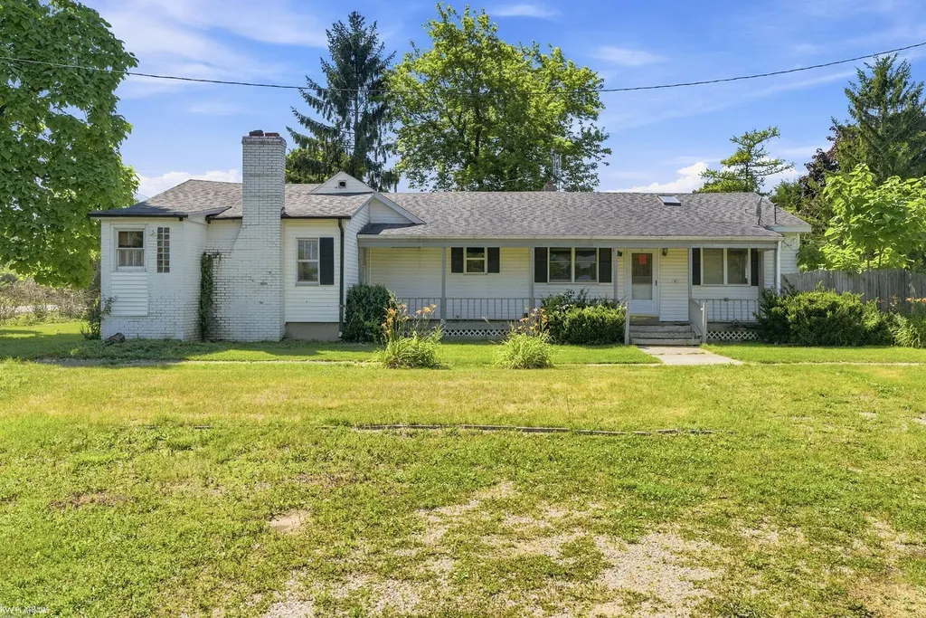 6098 Burtch Road Grant Township MI 48032