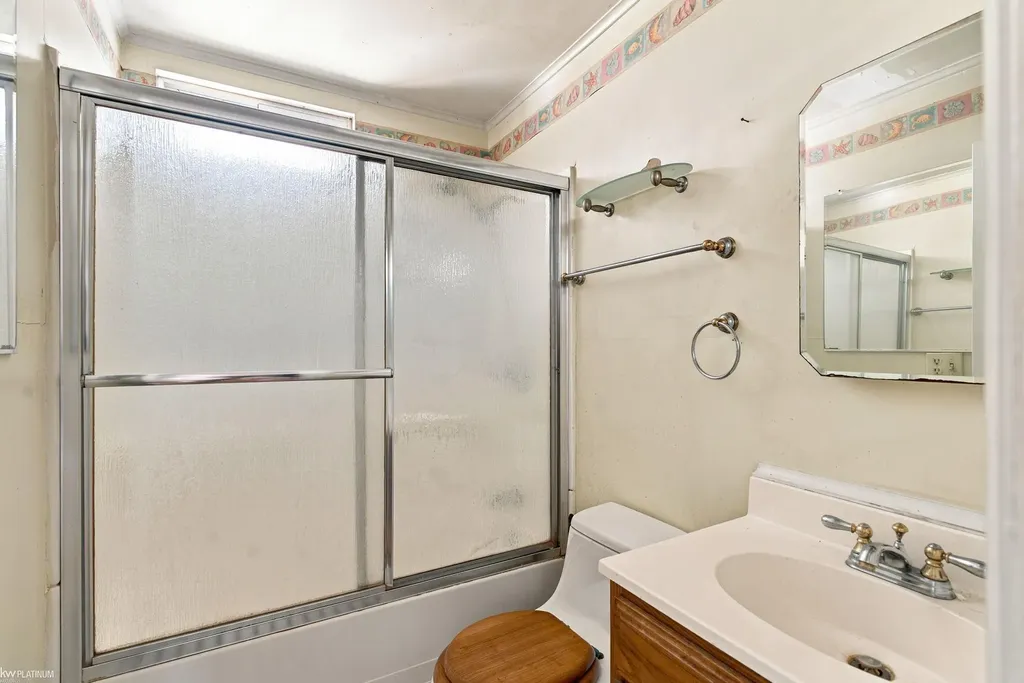 6098 Burtch Road Grant Township MI 48032
