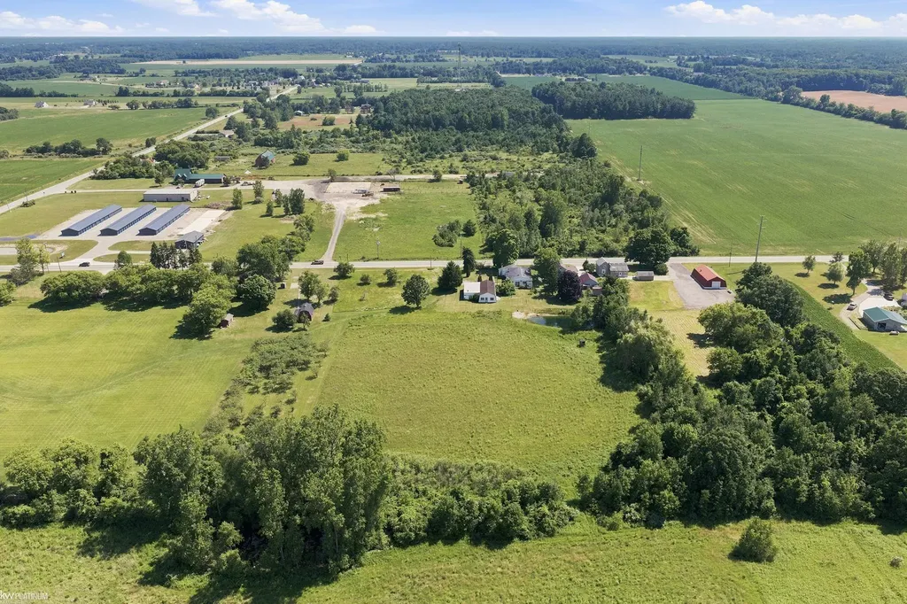 6098 Burtch Road Grant Township MI 48032