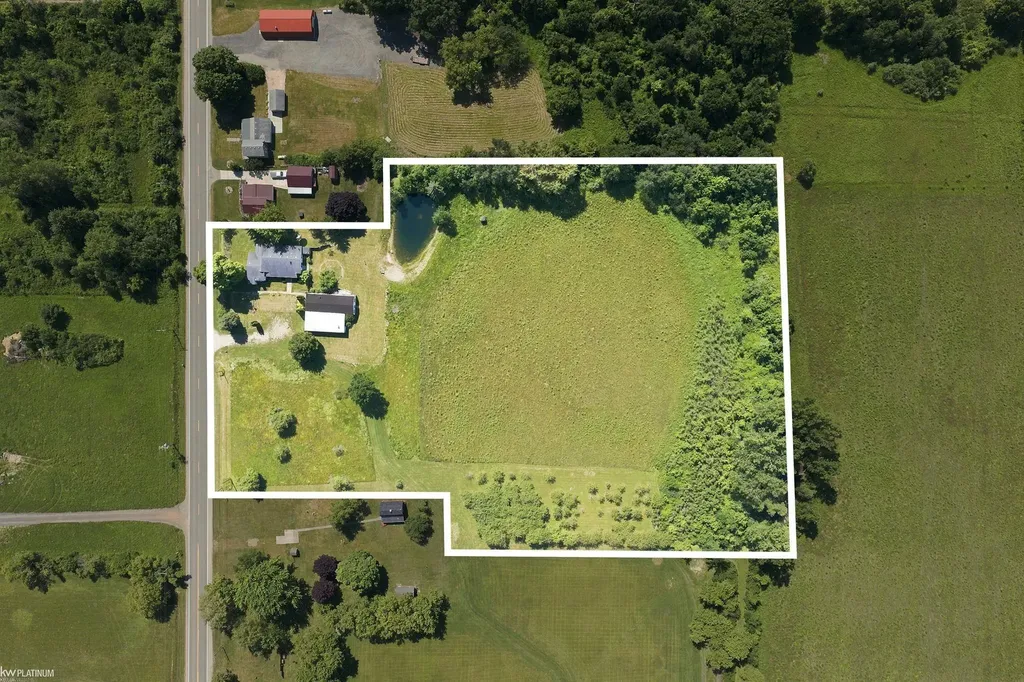 6098 Burtch Road Grant Township MI 48032