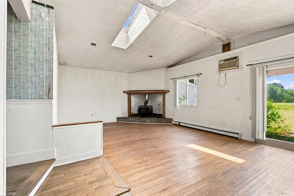 6098 Burtch Road Grant Township MI 48032
