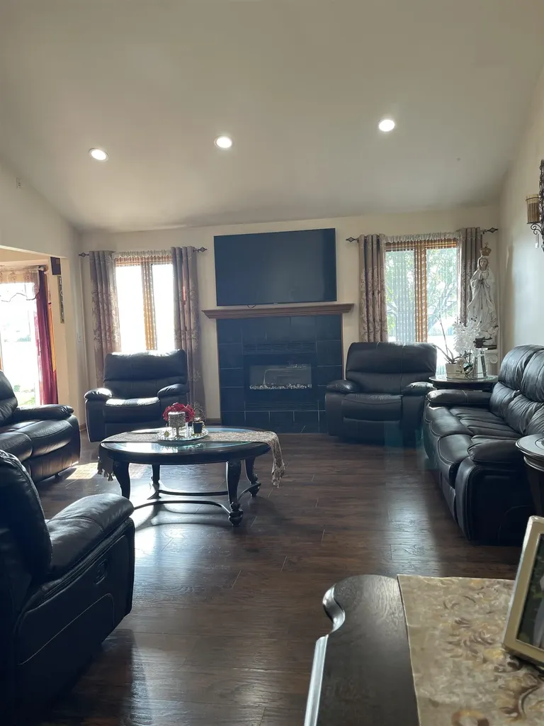 47177 Pamela Drive Macomb Township MI 48044