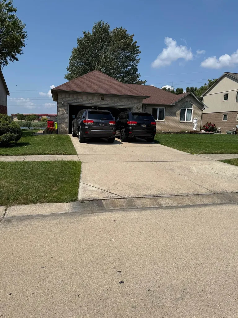 47177 Pamela Drive Macomb Township MI 48044
