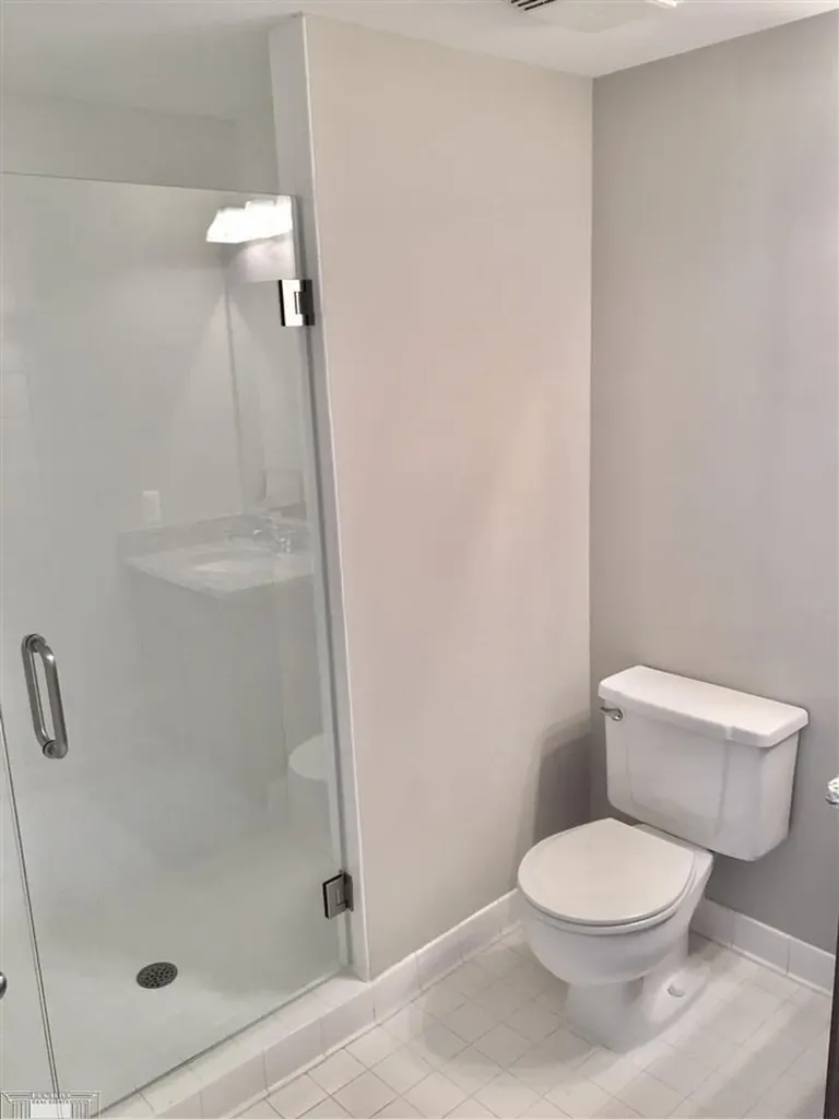250 E Harbortown #1006 Drive Detroit City MI 48207