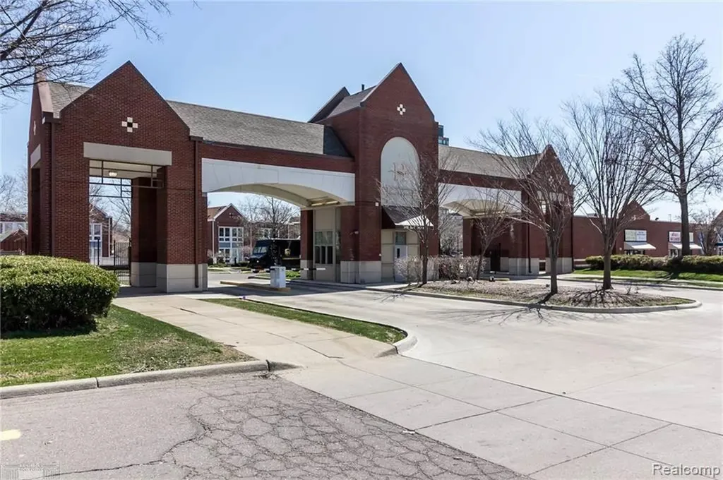 250 E Harbortown #1006 Drive Detroit City MI 48207