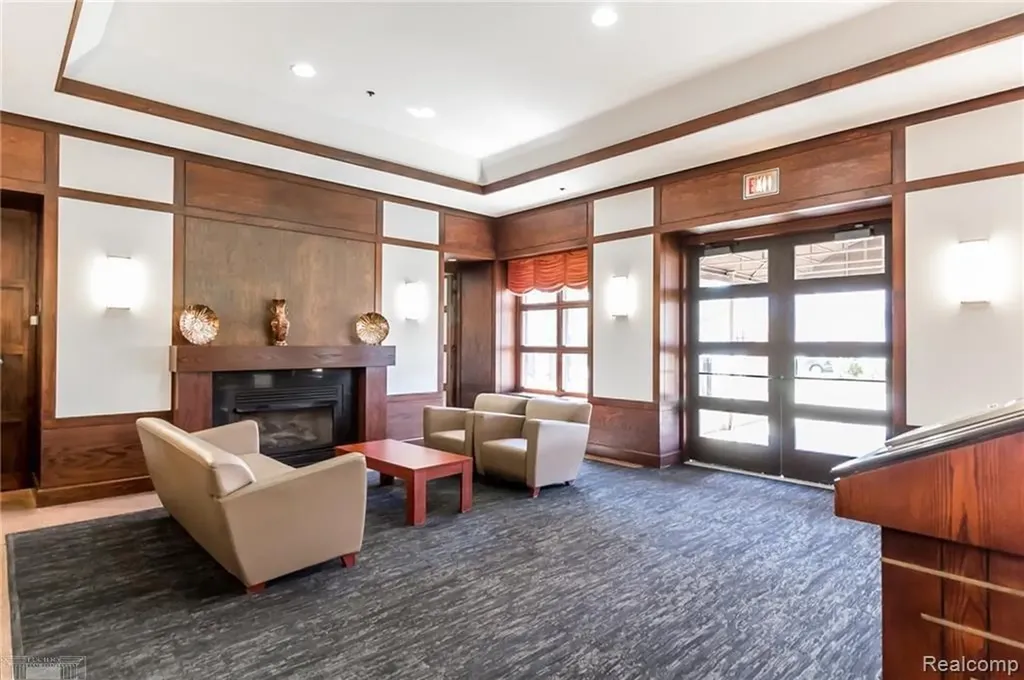 250 E Harbortown #1006 Drive Detroit City MI 48207