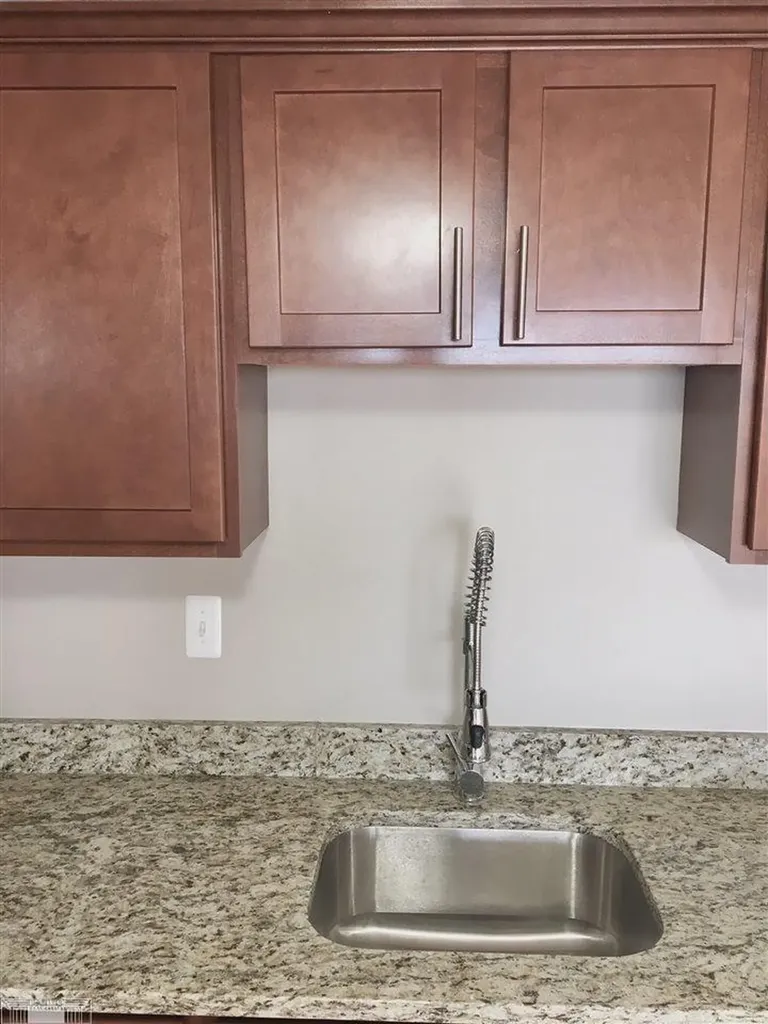 250 E Harbortown #1006 Drive Detroit City MI 48207