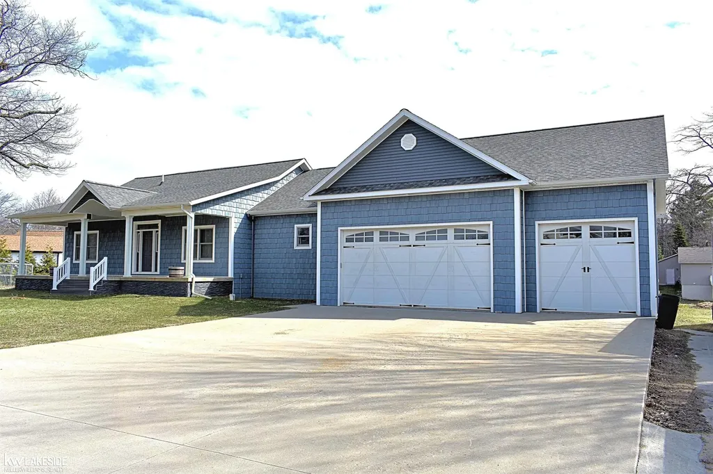 4378 Iroquois Drive Caseville Township MI 48755