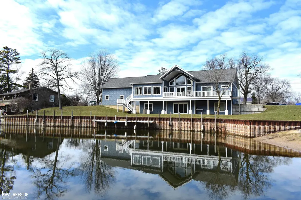 4378 Iroquois Drive Caseville Township MI 48755