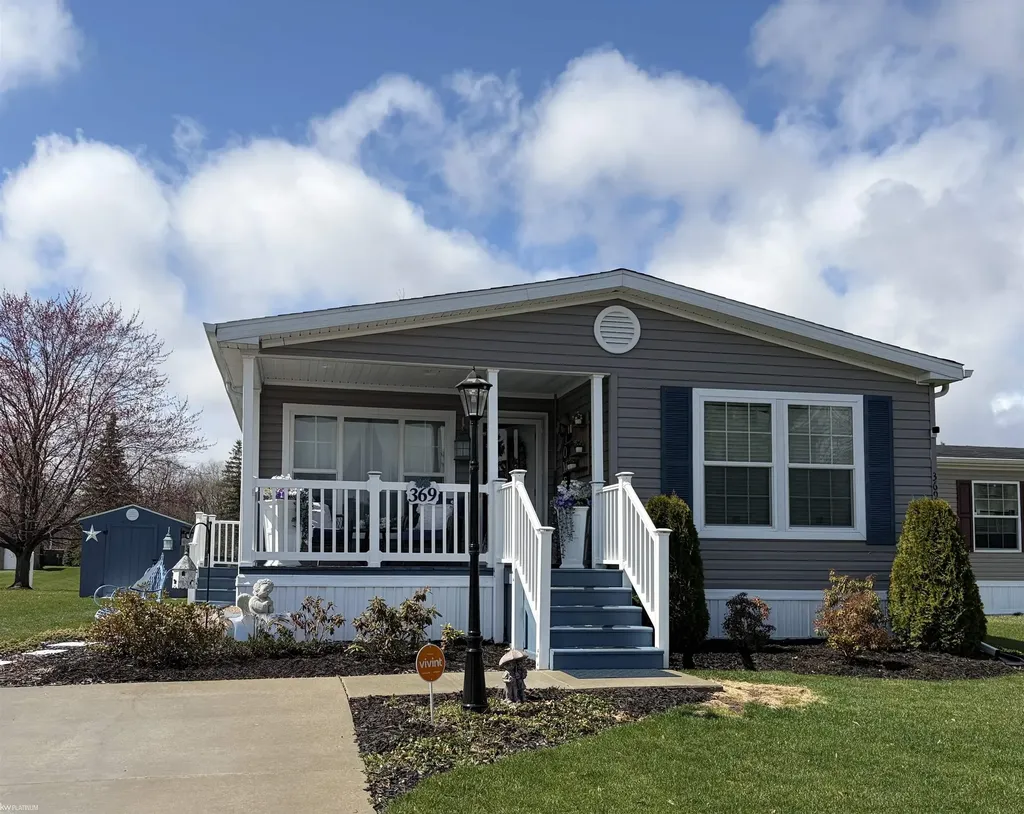 369 Red Pine Drive Genesee Charter Township MI 48506