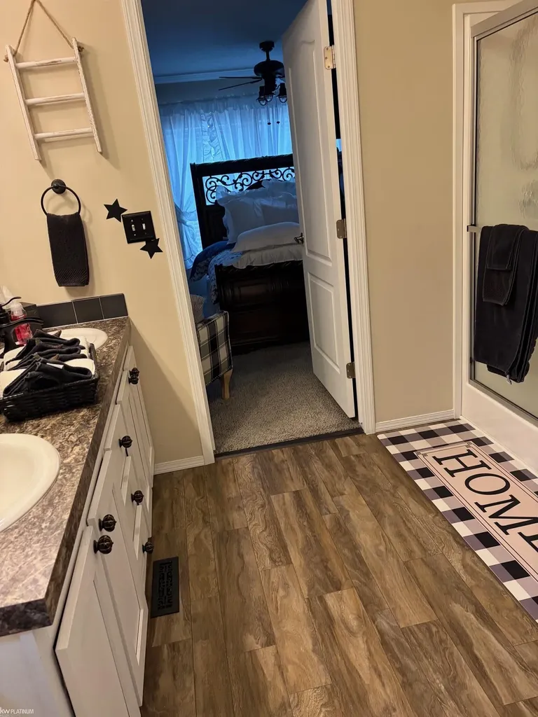 369 Red Pine Drive Genesee Charter Township MI 48506
