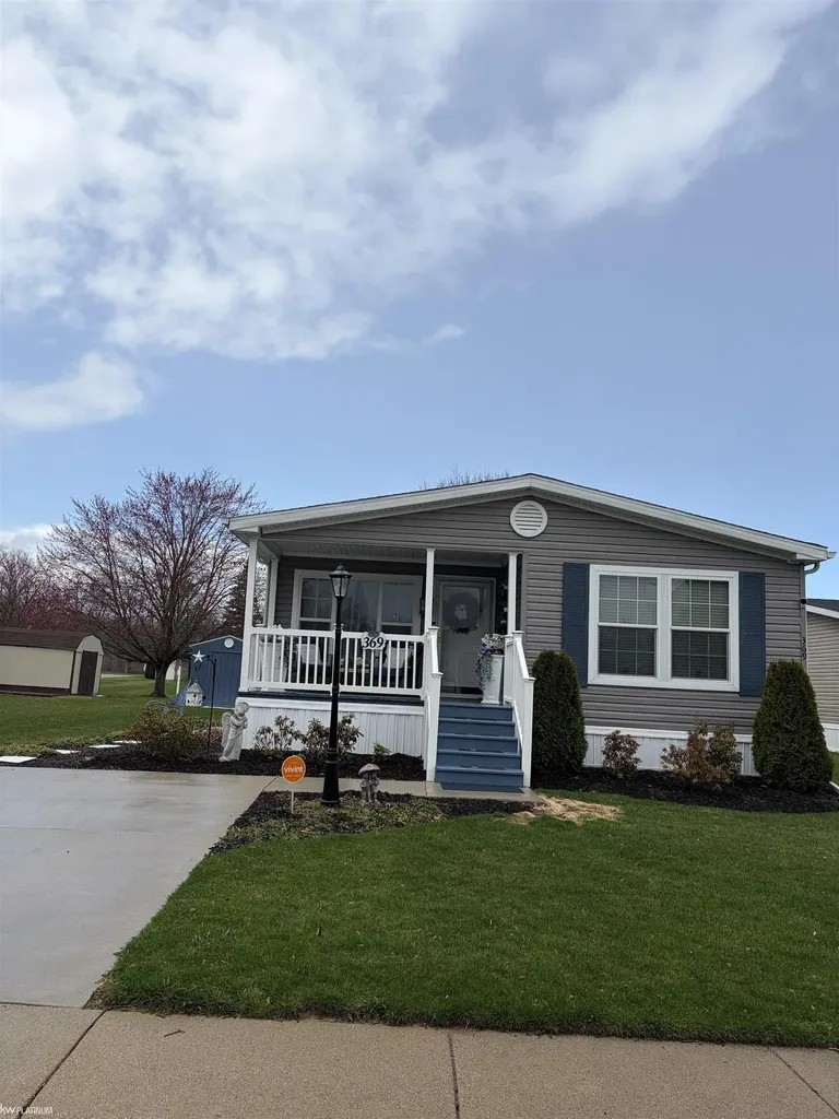 369 Red Pine Drive Genesee Charter Township MI 48506