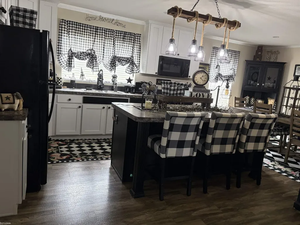 369 Red Pine Drive Genesee Charter Township MI 48506