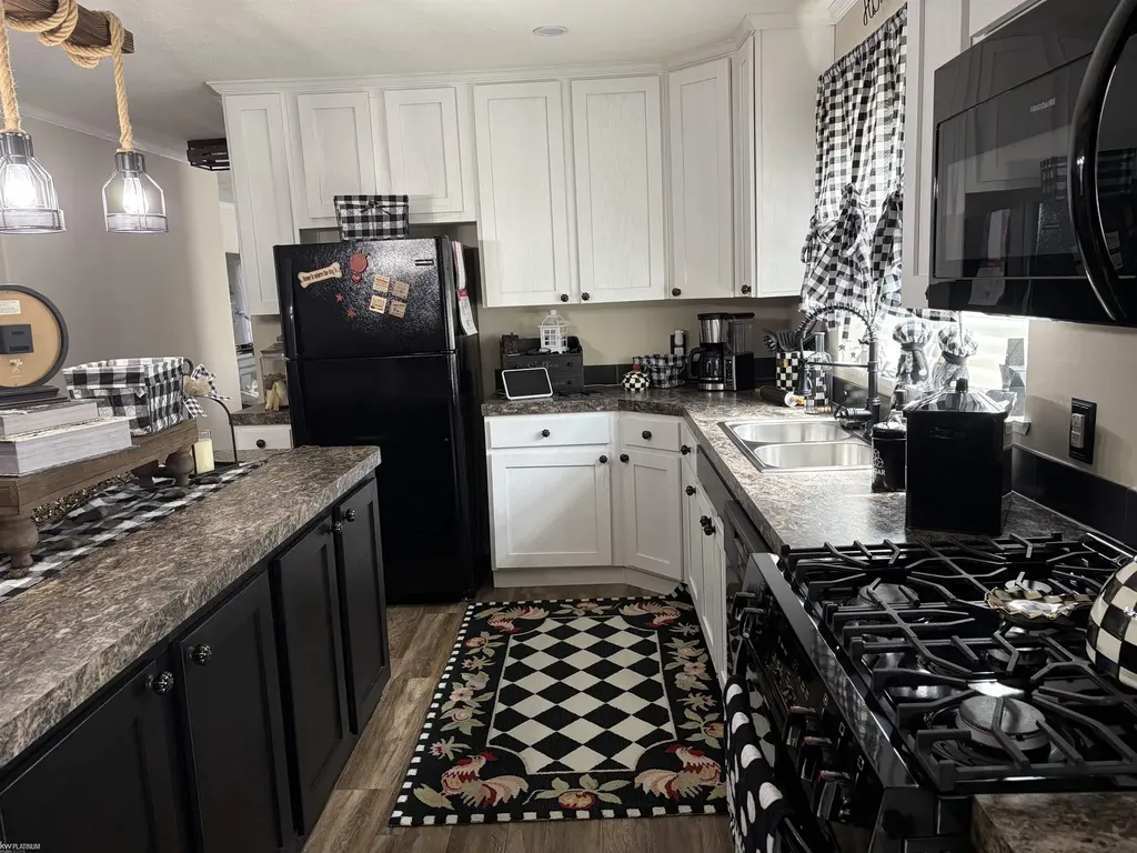 369 Red Pine Drive Genesee Charter Township MI 48506