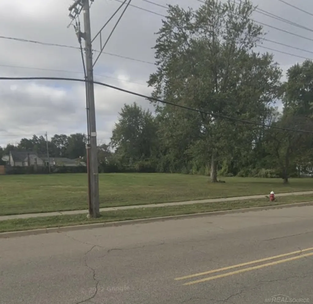 11956 Stephens Road Warren City MI 48089