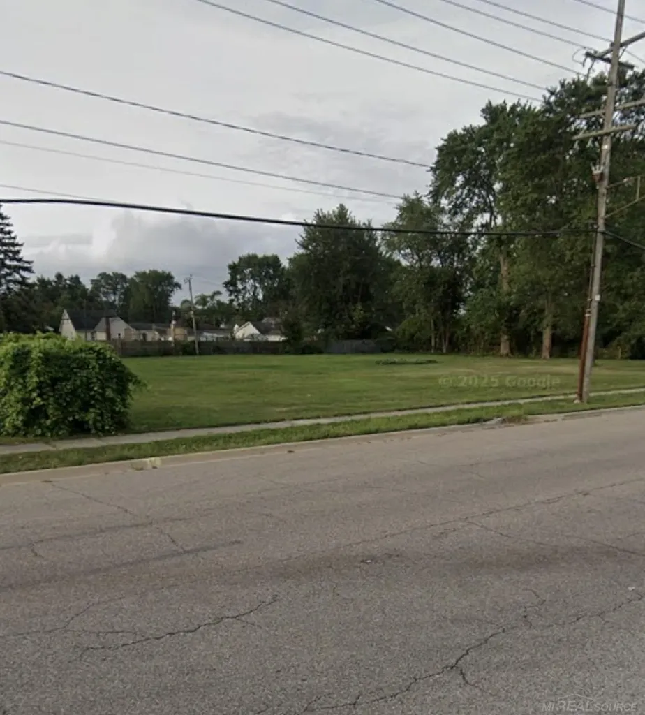 11956 Stephens Road Warren City MI 48089