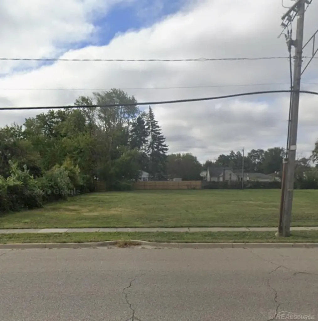 11956 Stephens Road Warren City MI 48089