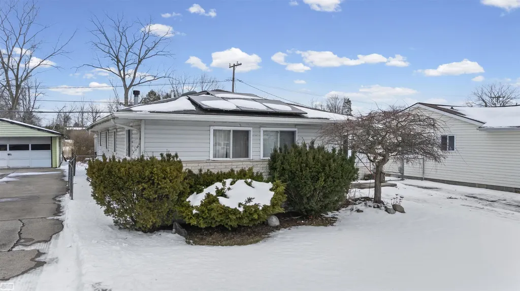 50550 Lagae Street New Baltimore City MI 48047