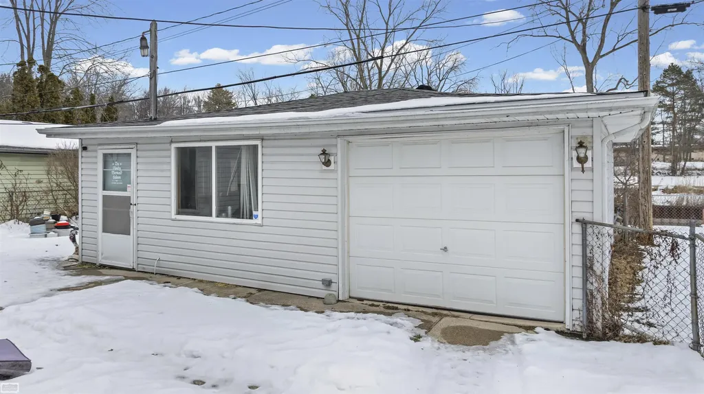 50550 Lagae Street New Baltimore City MI 48047