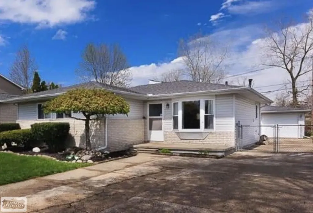 50550 Lagae Street New Baltimore City MI 48047
