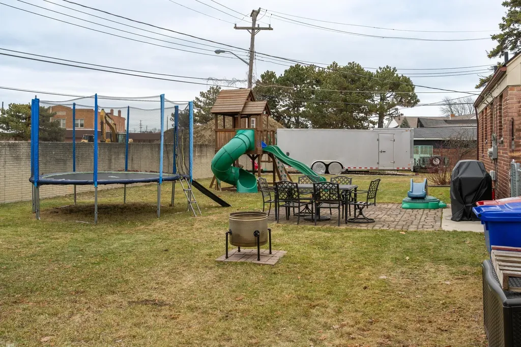16605 Rosemary Street Fraser City MI 48026