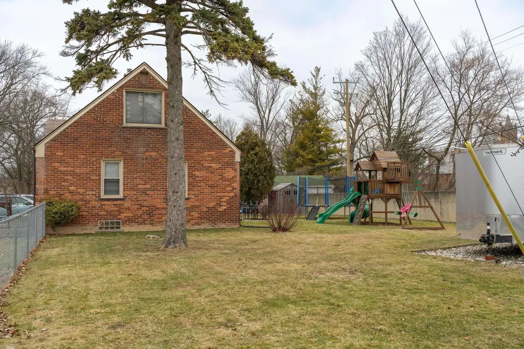 16605 Rosemary Street Fraser City MI 48026