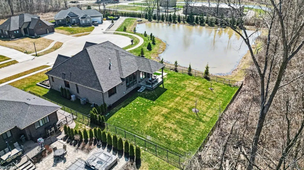 66507 Meadowlands Court Washington Township MI 48095