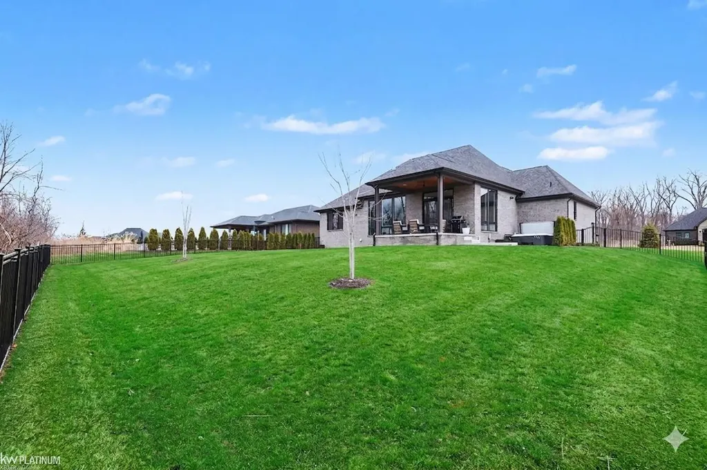 66507 Meadowlands Court Washington Township MI 48095